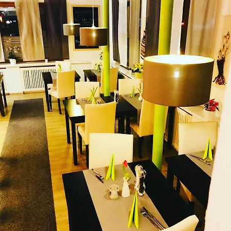 Hotel Restaurant Wald Ruhe 3*